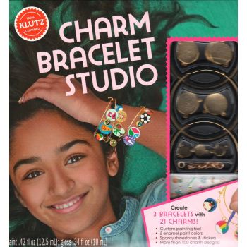 GOLD CHARM BRACELET STUDIO