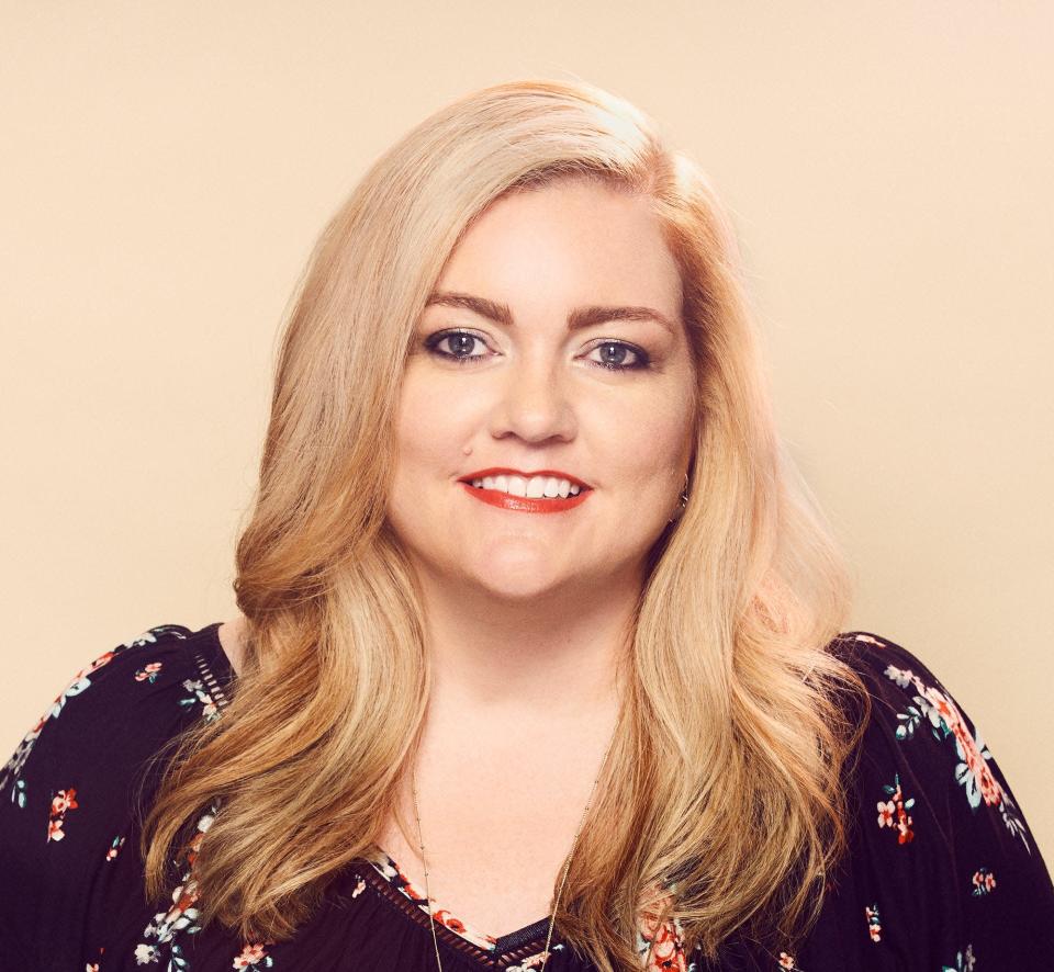 colleen hoover picture