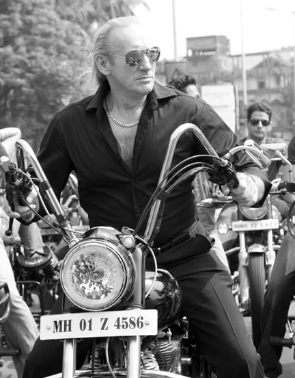 gregory-david-roberts-motorcycle